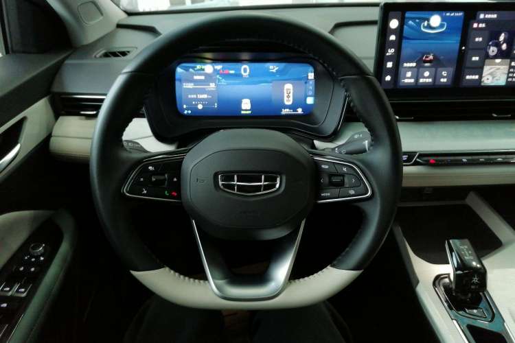 Used Geely Auto Emgrand L HiP 2022 1.5TD-DHT Pro 100KM Super Rui
