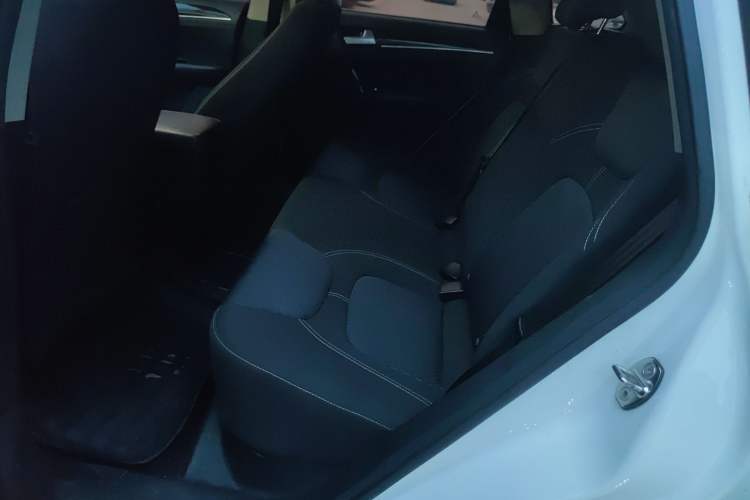 Used Zotye T600 2017 1.5T Manual Luxury New Year Edition Interior 2