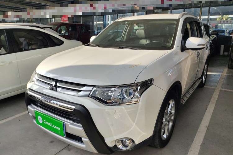 Used Mitsubishi Outlander 2014 2.4L 4x4 Deluxe Value Edition 5 Seats