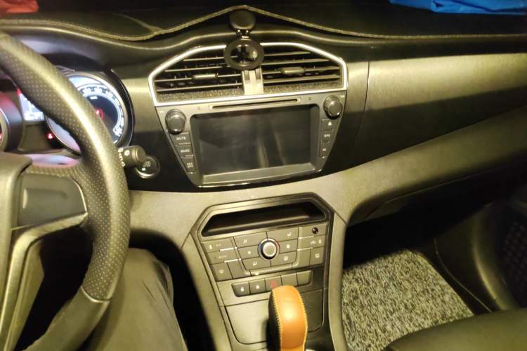 Used MG GS 2015 2.0TGI TST Luxury Edition
