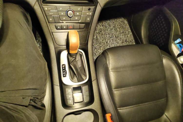 Used MG GS 2015 2.0TGI TST Luxury Edition
