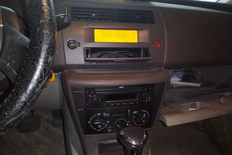 Used Citroen C-Quatre 2008 Hatchback 1.6L Automatic Fashion Edition Audio And AC Panel