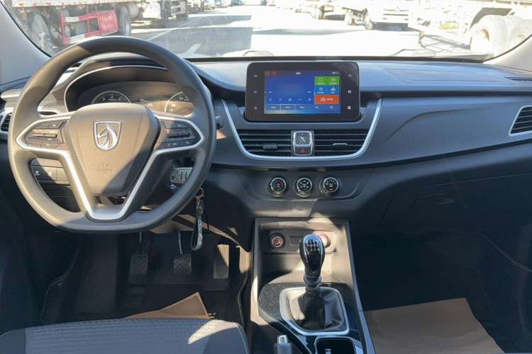 Used Baojun 730 2021 1.5T Manual Fashion Version 7 Seats
