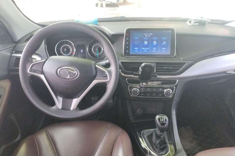 Used Soueast A5 Wing Dance 2019 1.5L Manual Luxury Version China V Standard
