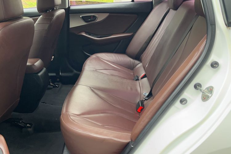 Used Soueast A5 Wing Dance 2019 1.5L Manual Luxury Version China V Standard
