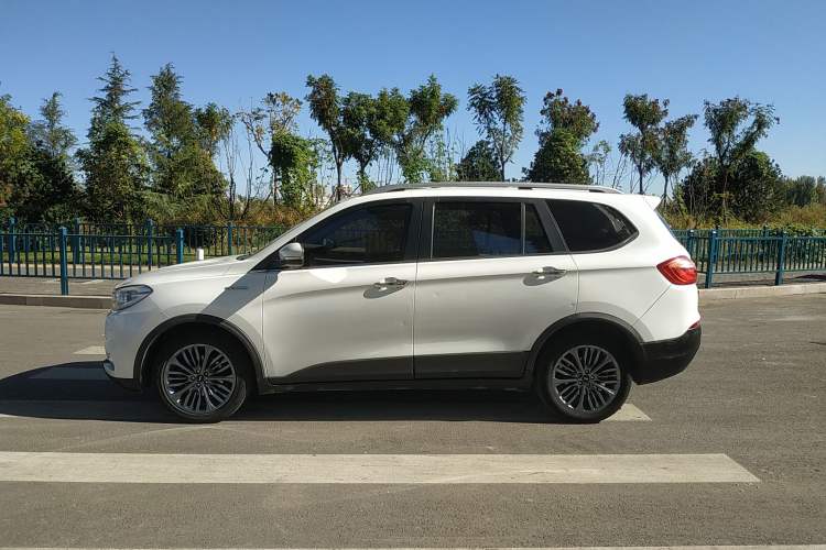 Used SWM X7 2018 Facelift 1.5T Automatic Comfort Version 7 Seats Left Side