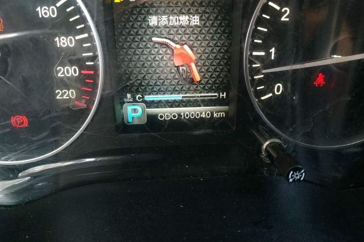 Used SWM X7 2018 Facelift 1.5T Automatic Comfort Version 7 Seats Odometer Close Up