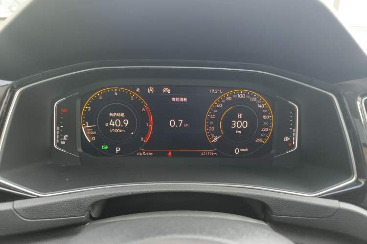 Used Volkswagen T-ROC 2020 280TSI DSG Two-Wheel Drive Comfort Version