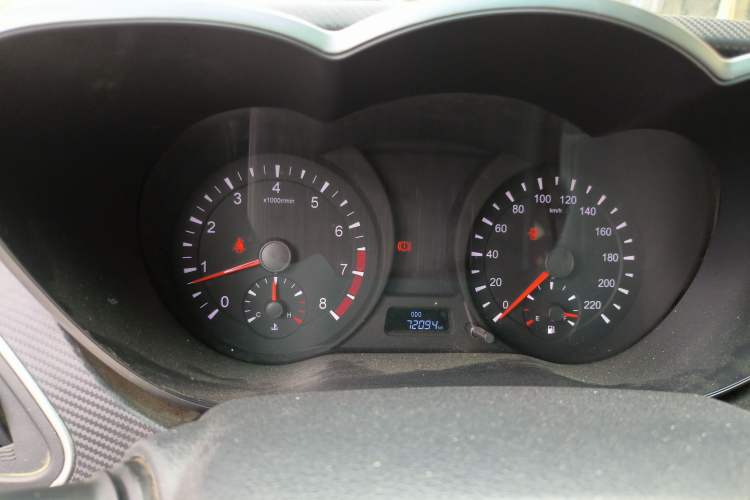 Used Haima Fumei 2014 M5 1.6L Manual Fashion Edition Instrument Cluster