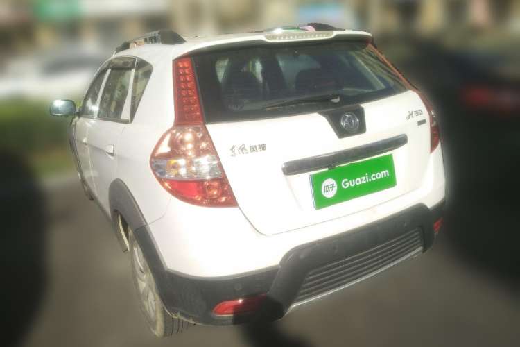 Used Dongfeng Aeolus H30 2014 CROSS 1.5L Manual Smart Drive Gratitude Edition
