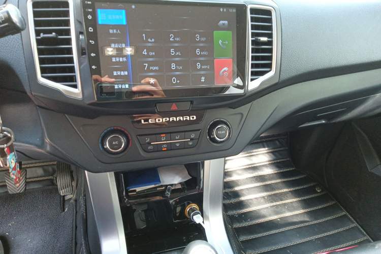 Used Leopaard Q6 2015 2.4L Manual Two-Wheel-Drive Elite Model