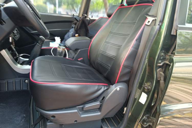 Used Leopaard Q6 2015 2.4L Manual Two-Wheel-Drive Elite Model