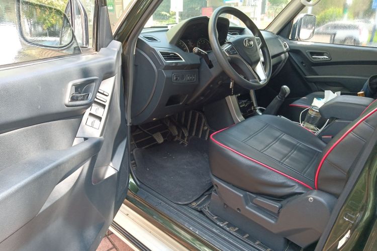 Used Leopaard Q6 2015 2.4L Manual Two-Wheel-Drive Elite Model