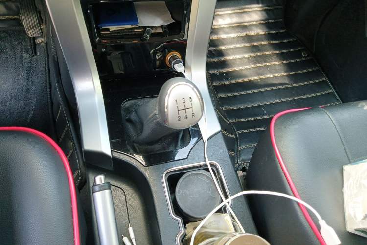 Used Leopaard Q6 2015 2.4L Manual Two-Wheel-Drive Elite Model