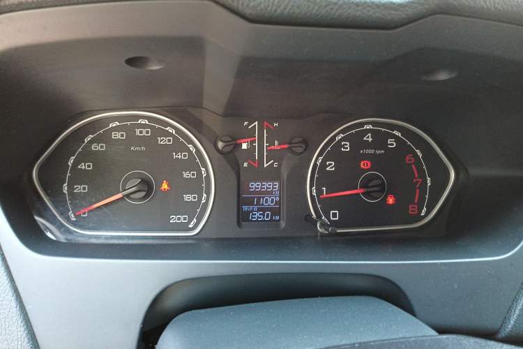 Used Leopaard Q6 2015 2.4L Manual Two-Wheel-Drive Elite Model