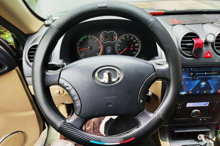 Used Haval H5 Classic 2012 European-style Version Green Quiet 2.0T Manual Two-Wheel Drive Comfort Model
