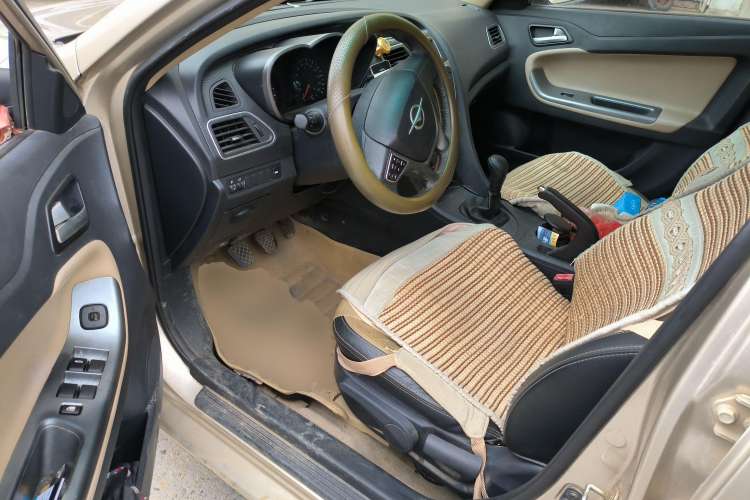 Used Haima Fumei 2014 M5 1.6L Manual Fashion Edition Driver Seat