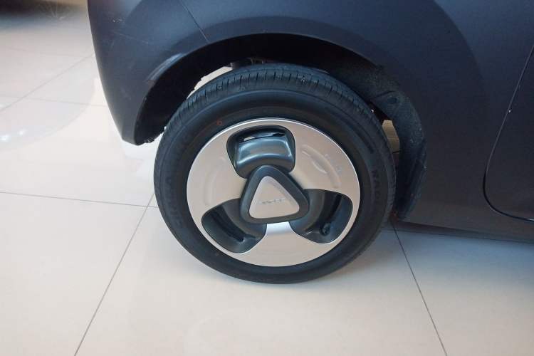 Used Geely Auto Panda Classic 2023 Panda Mini New Year Edition Treasure Bear
