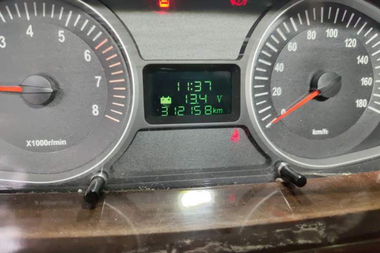 Used JAC Refine 2011 2.4L Government Procurement Version Manual Luxury Trim
