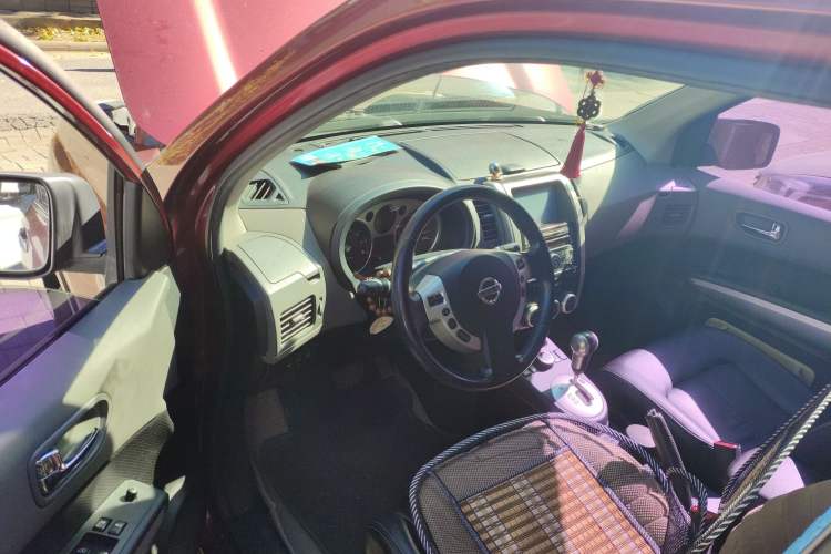 Used Nissan X-Trail 2010 2.5L CVT Flagship Edition 4WD Driver Seat