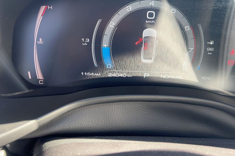 Used Haval JOLION 2021 1.5T Automatic Grand Three-Volume Version Odometer Close Up