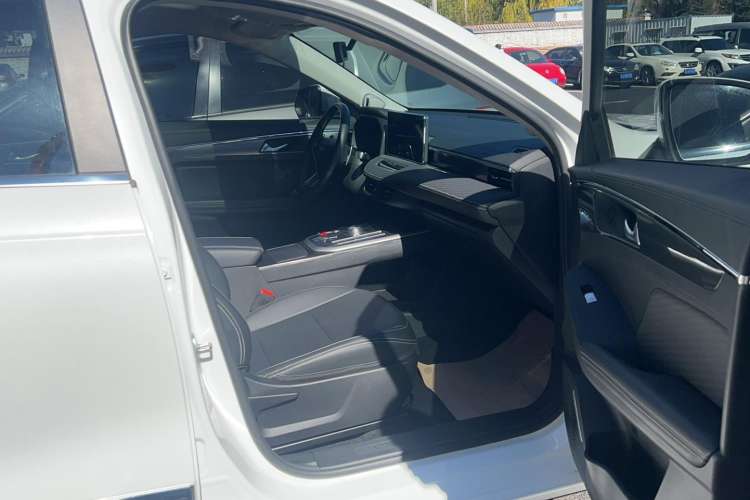 Used Haval JOLION 2021 1.5T Automatic Grand Three-Volume Version Right Front Seat