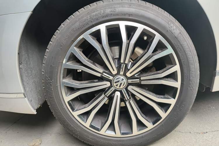 Used Volkswagen Phideon 2018 Revised Version 380TSI Two-Wheel Drive Business Edition