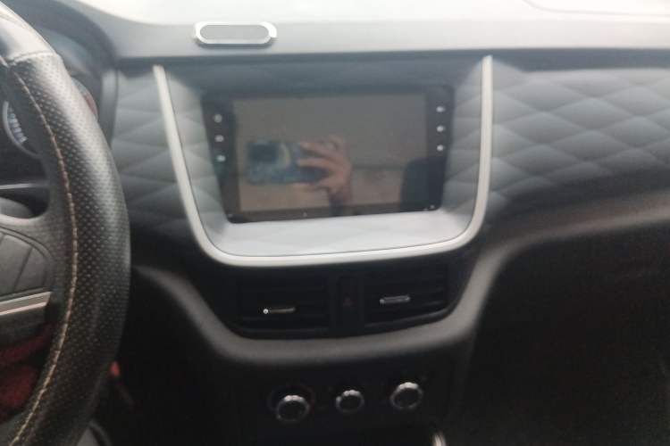 Used SRM Gold Hiace M Classic 2022 1.5L Travel Lion Passenger Vehicle 5 Seats
