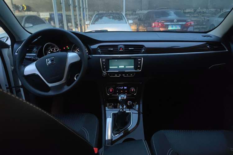 Used Zotye T600 2017 1.5T Manual Luxury New Year Edition Interior 1