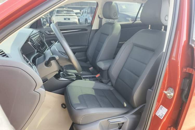 Used Volkswagen T-ROC 2020 280TSI DSG Two-Wheel Drive Comfort Version