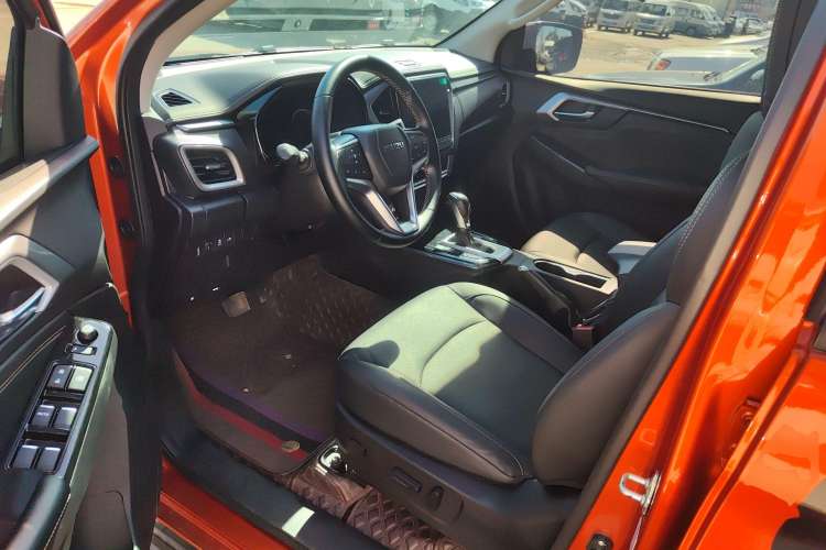 Used Isuzu D-MAX 2021 1.9T Automatic 4x4 Diesel Global Huan Dong RZ4E
