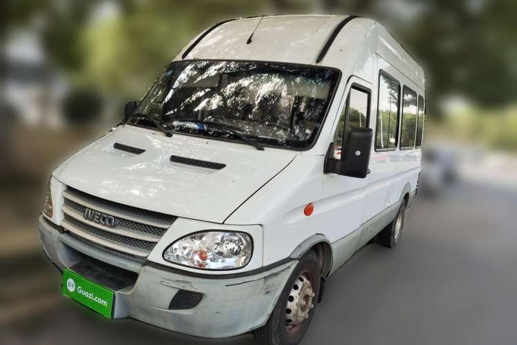 Used Iveco Power Daily 2017 2.5T Deluxe A37 High-Roof 6-7 Seater Bus 47Z5