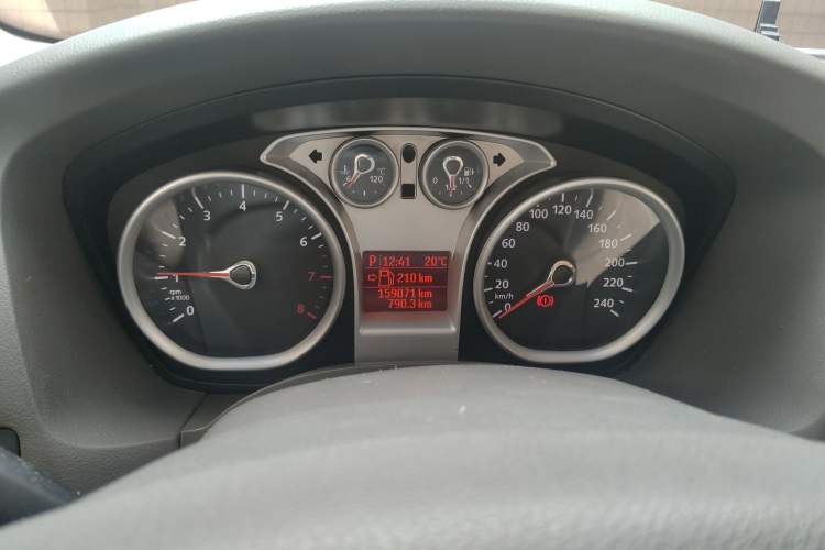 Used Ford Focus 2009 Sedan 1.8L Automatic Fashion Edition
