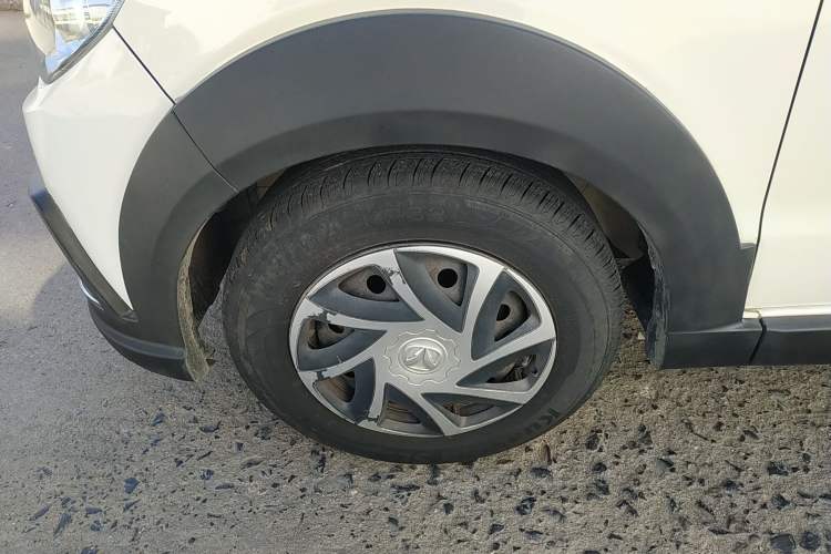 Used BAIC Weiwang M30 2017 1.5L M30S Standard DAM15DL
