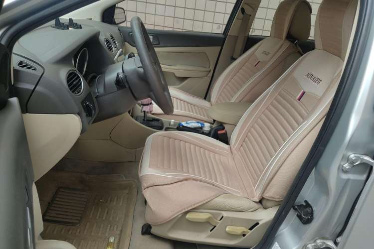 Used Ford Focus 2009 Sedan 1.8L Automatic Fashion Edition
