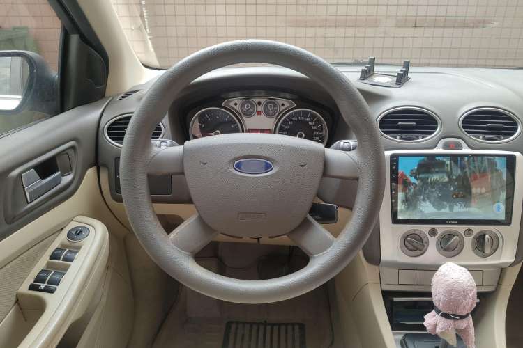 Used Ford Focus 2009 Sedan 1.8L Automatic Fashion Edition
