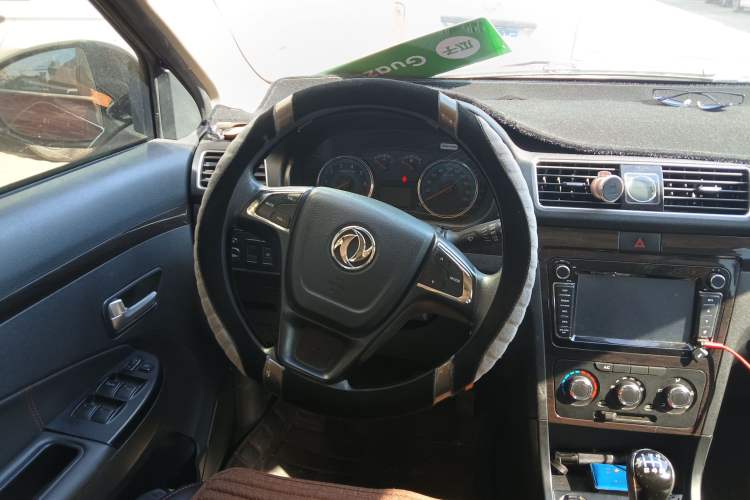 Used Dongfeng Fengon 370 2016 1.5L Manual Elite Travel Edition 7 Seats