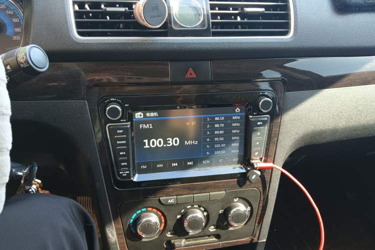 Used Dongfeng Fengon 370 2016 1.5L Manual Elite Travel Edition 7 Seats