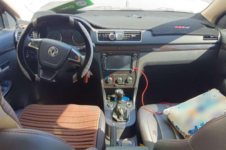 Used Dongfeng Fengon 370 2016 1.5L Manual Elite Travel Edition 7 Seats