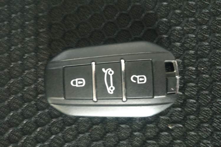 Used Peugeot 508 2011 2.3L Automatic Flagship Edition
