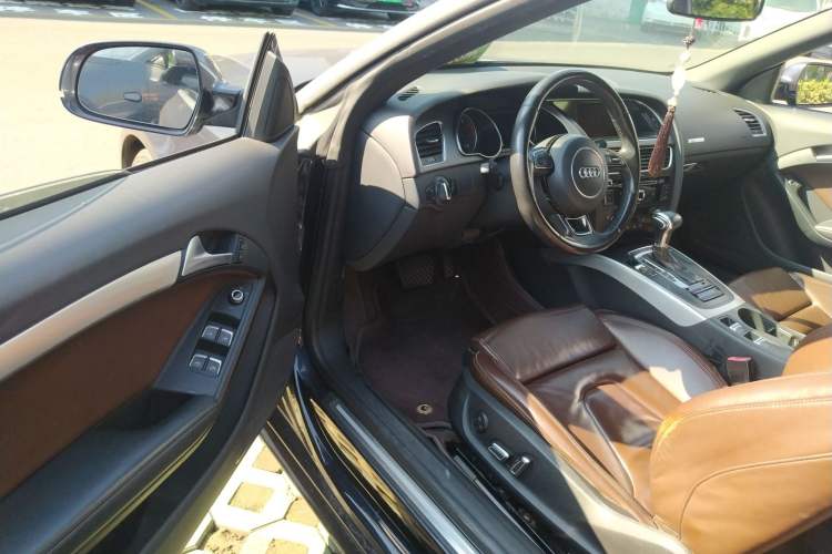 Used Audi A5 2014 Cabriolet 45 TFSI
