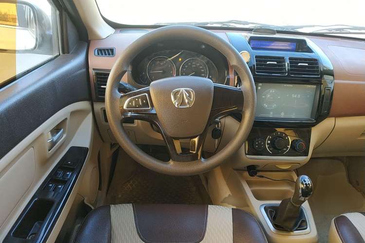 Used BAIC Weiwang M30 2017 1.5L M30S Standard DAM15DL
