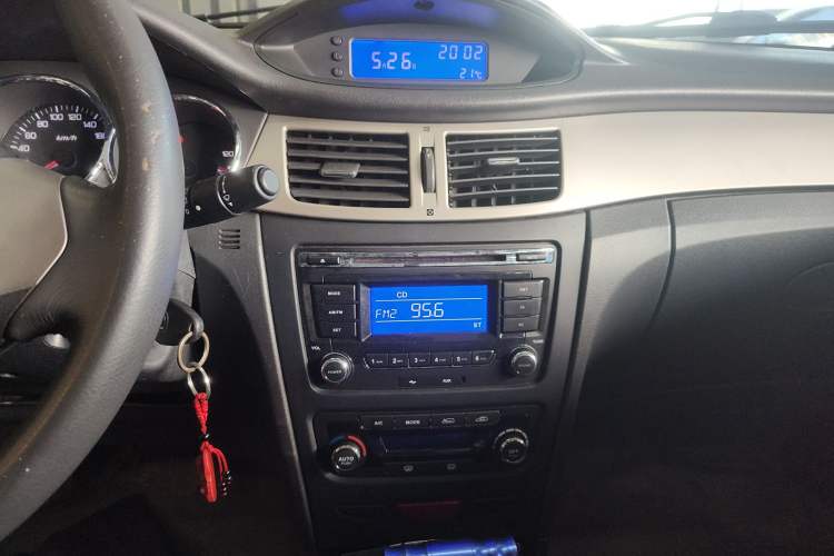 Used Dongfeng Aeolus H30 2012 CROSS 1.6L Automatic Zunyi Model
