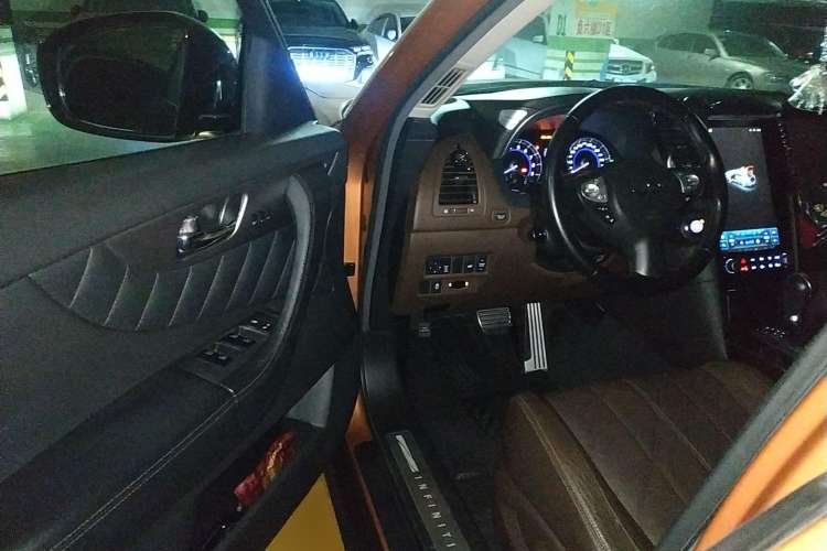 Used Infiniti FX 2013 FX37 Enhanced Upgrade Model
