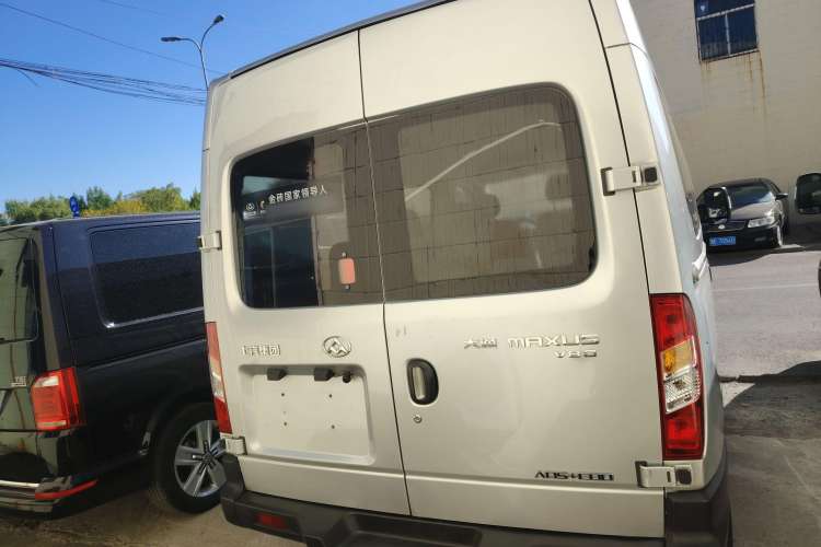 Used SAIC MAXUS Xintu V80 2017 2.5T 6-Speed Manual Aoyuntong National V Short Wheelbase Mid-Height 5/6/10-Seater