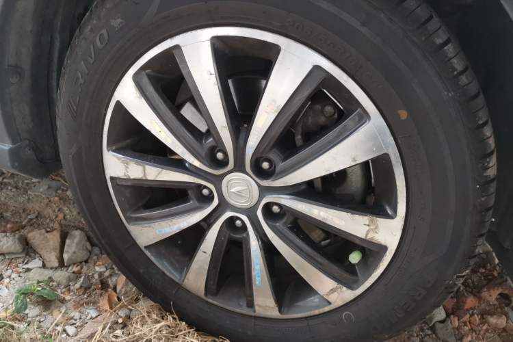 Used CHANGAN Lingxuan 2017 1.5T Manual Joyful & Happy Model
