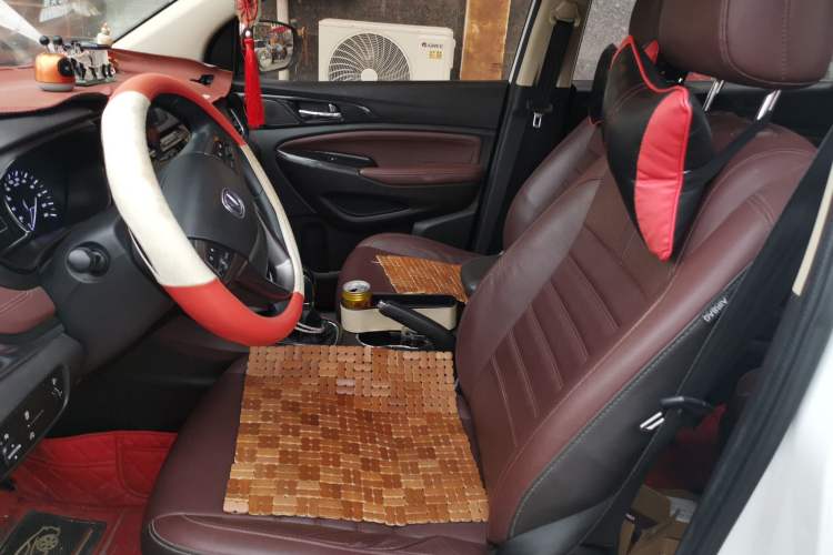 Used CHANGAN Lingxuan 2017 1.5T Manual Joyful & Happy Model
