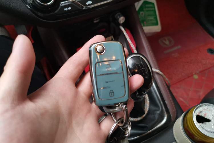 Used CHANGAN Lingxuan 2017 1.5T Manual Joyful & Happy Model
