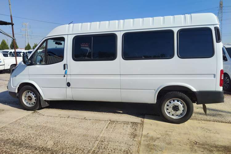 Used JMC Transit 2019 2.8T Commercial Version Long Wheelbase Mid-Roof 6-Seater Rear Single Tire China VI Emission Standard – JX493
