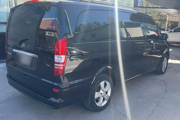 Used Mercedes-Benz Viano 2011 2.5L Navigator Edition Exterior 6